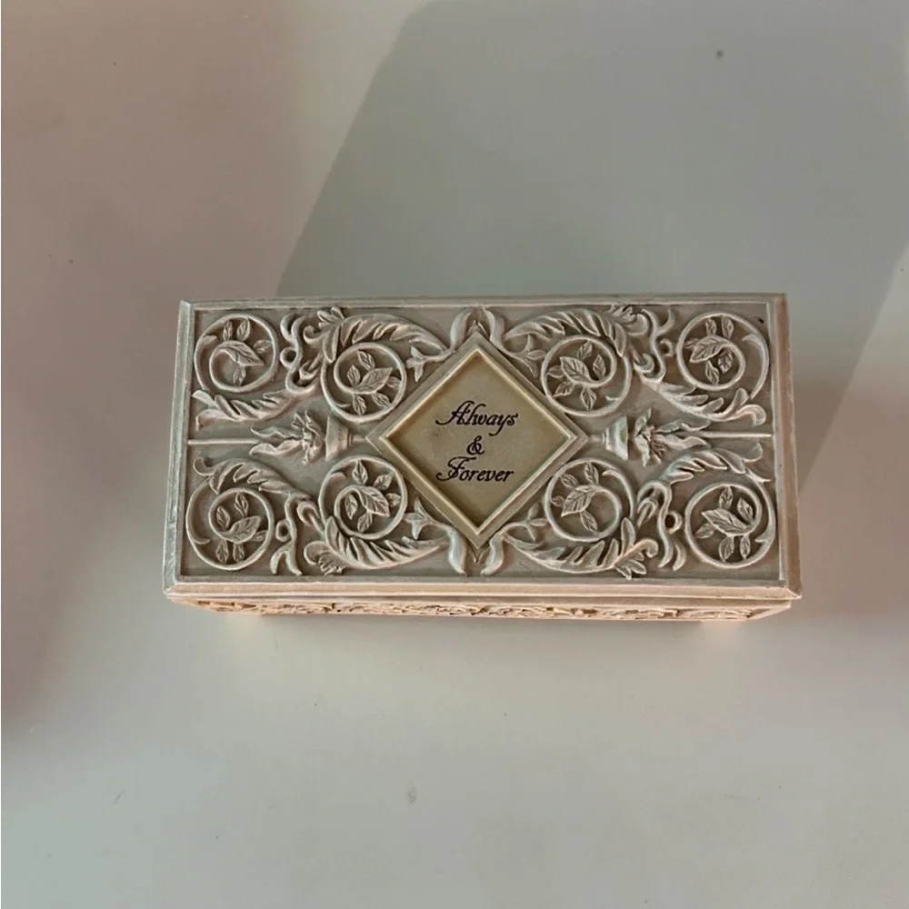 Always & Forever Jewelry‎ Keepsake Box White Stone-Like Material Gently Used